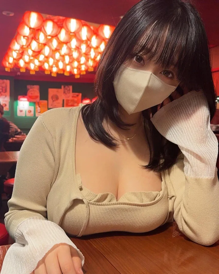 열도의 코스어 누나 jpg_6.webp