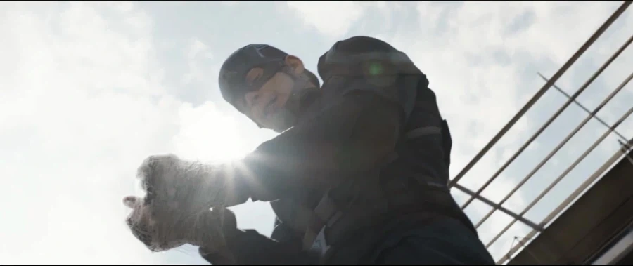 MCU)시빌워에서 데뷔를 했던 스파이더맨_4.webp