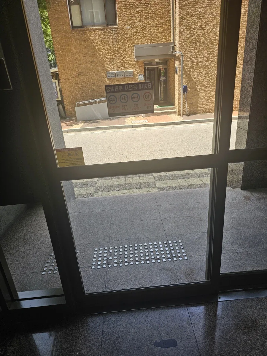 선풍기 틀고 자면 진짜로 죽음.jpg 대표 이미지