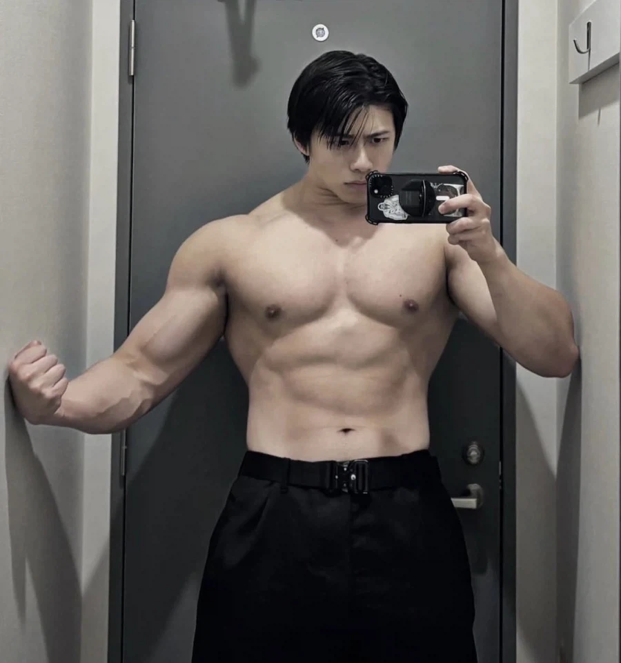 허블망원경이 찍은 충격적인 형체 대표 이미지