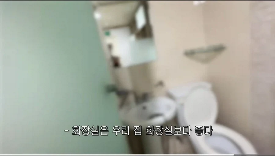 공포) 리뷰 1점대 고시원 체험해본 여성 유튜버_2.webp