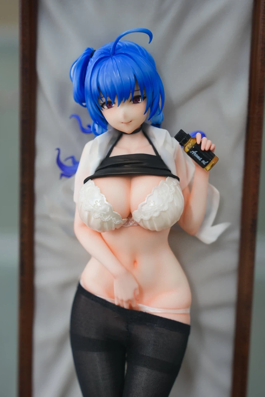 [HASUKI] 1/6 아주르 레인 - 세인트 루이스 다키마쿠라 커버 Ver 전시_2.webp
