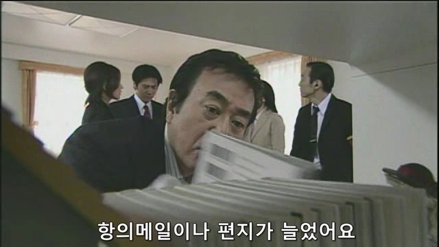 만화캐릭터를 죽인 작가가 당하는 일_10.jpg