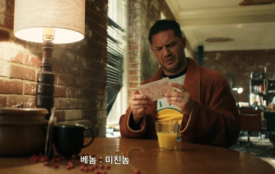 베놈 영화 캐릭터성 중에 이건 웃겼음_3.webp