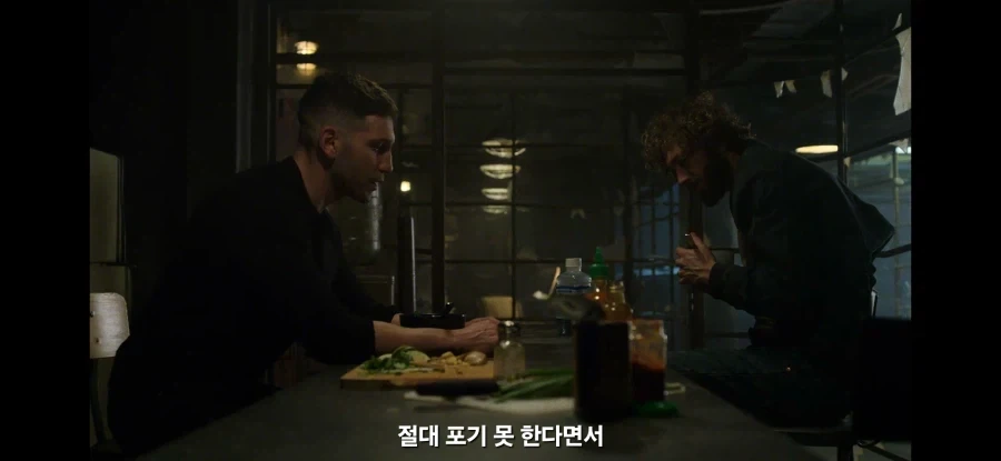 MCU)퍼니셔가 가지고 NTR 드립 하는데_7.webp