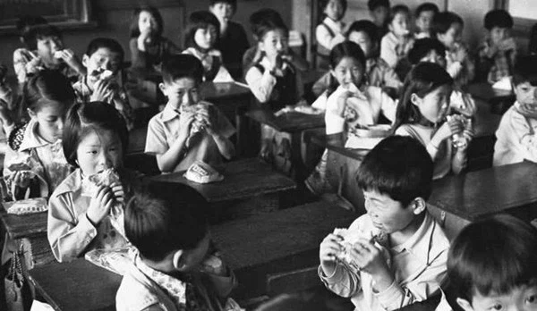 학교 다닐때 일진말 아직도 기억난다.jpg 대표 이미지