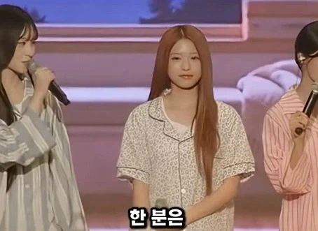 조롱에 모든 능력치를 몰빵한 아이돌 걸그룹_17.webp