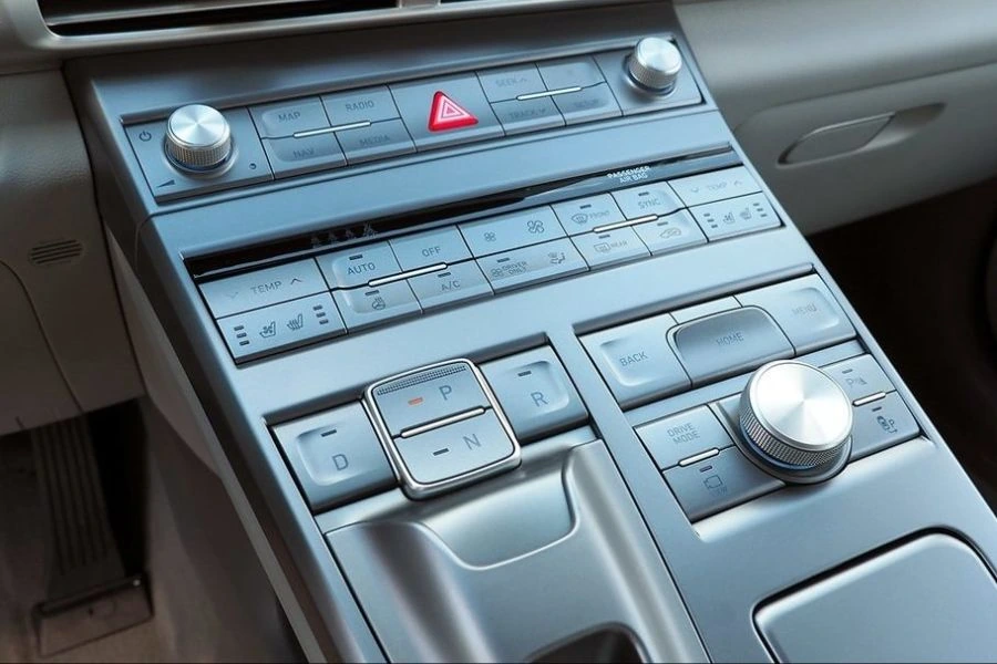 145073-cars-review-hands-on-hyundai-nexo-review-interior-image9-qmahazdsrw.jpg