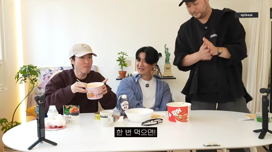 유튜브) 타블로가 말하는 한국 라면이 전세계에서 가장 맛있는 이유_11.webp
