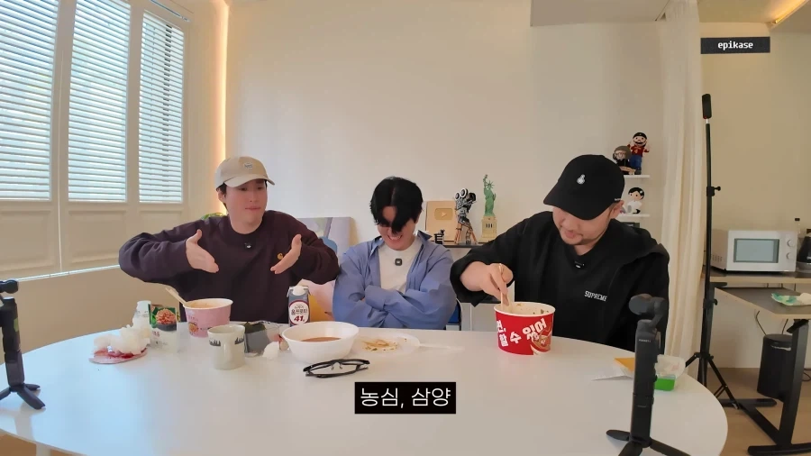 유튜브) 타블로가 말하는 한국 라면이 전세계에서 가장 맛있는 이유_14.webp