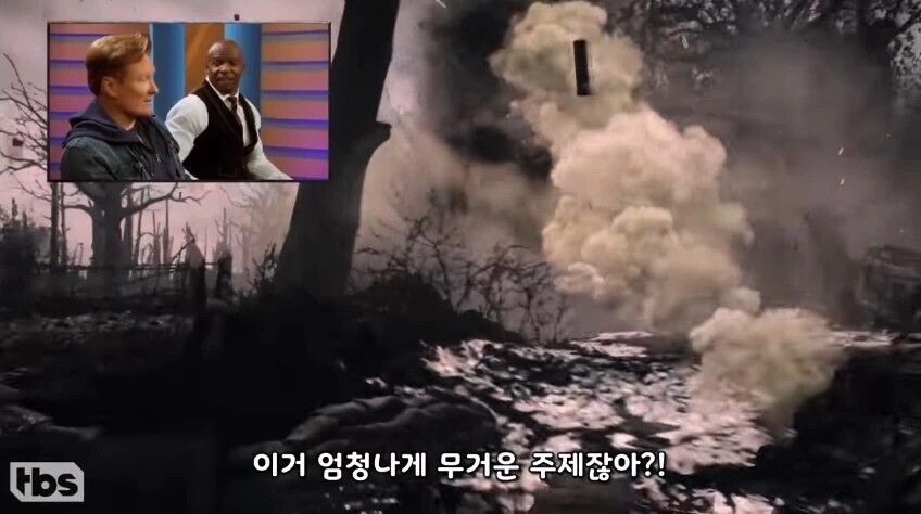 배틀필드를 플레이하는 코난 오브라이언_2.jpg