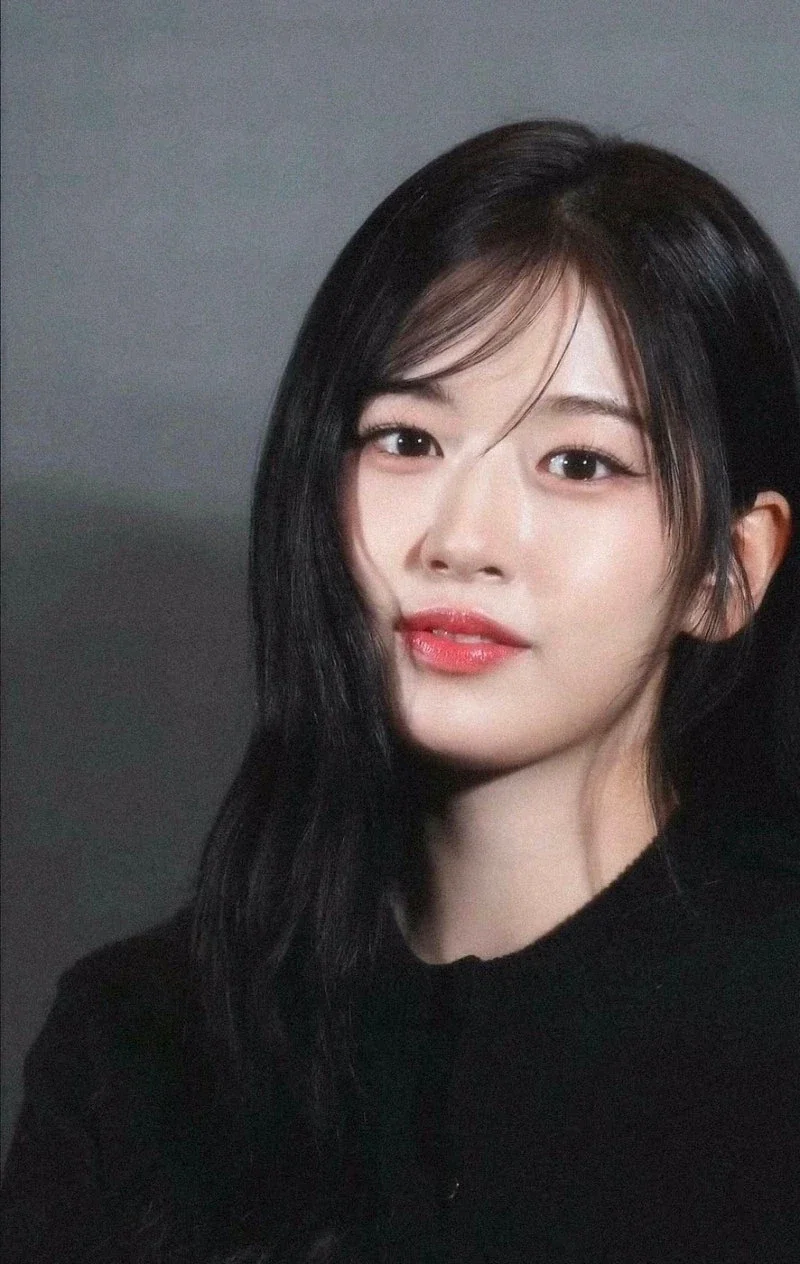 아이브 유진 흑발.jpg_3.webp