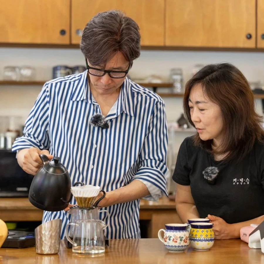 긴또깡한테 코로 먹일 검은물 만드는 거 아님_2.webp