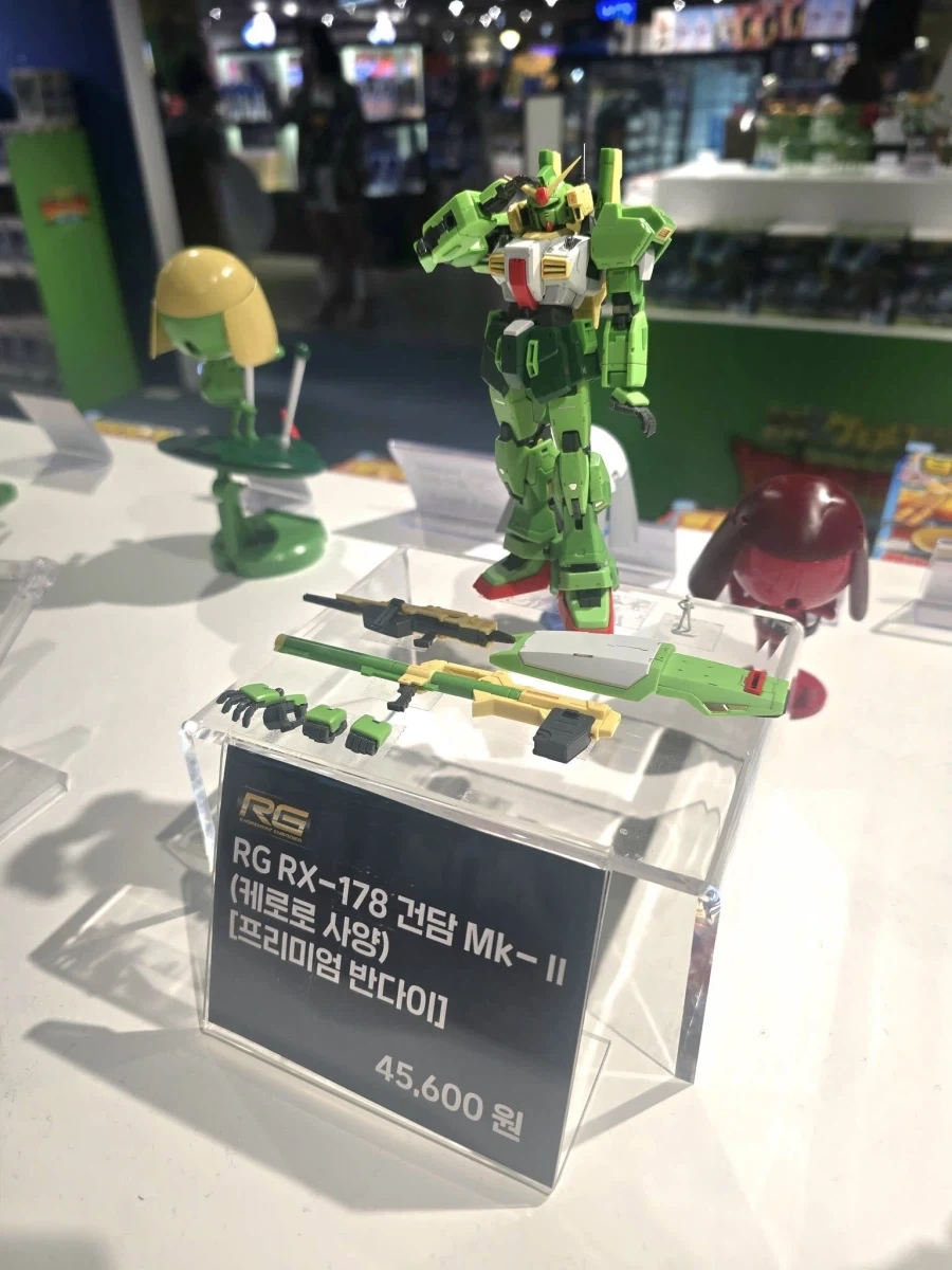 [반다이] 웹한정 RG RX-178 건담 Mk‑II(케로로 사양) 전시 이미지