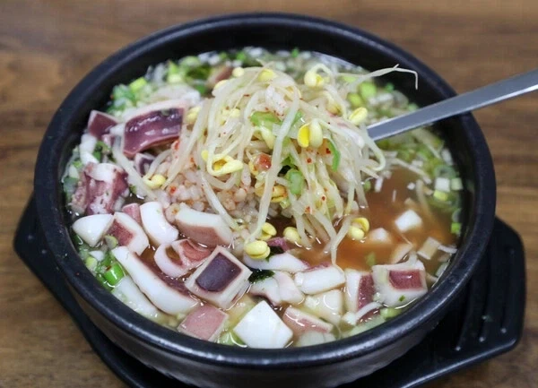 콩나물 국밥 중 당신의 선택은?