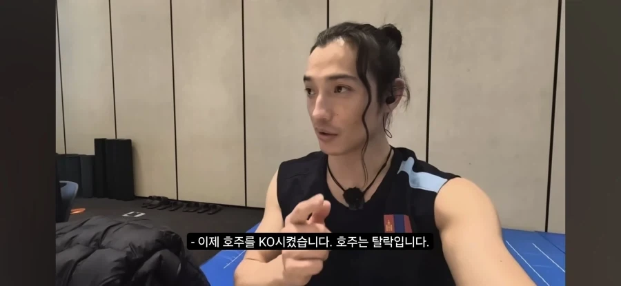 피지컬 아시아 몽골 비하인드 영상 보는데