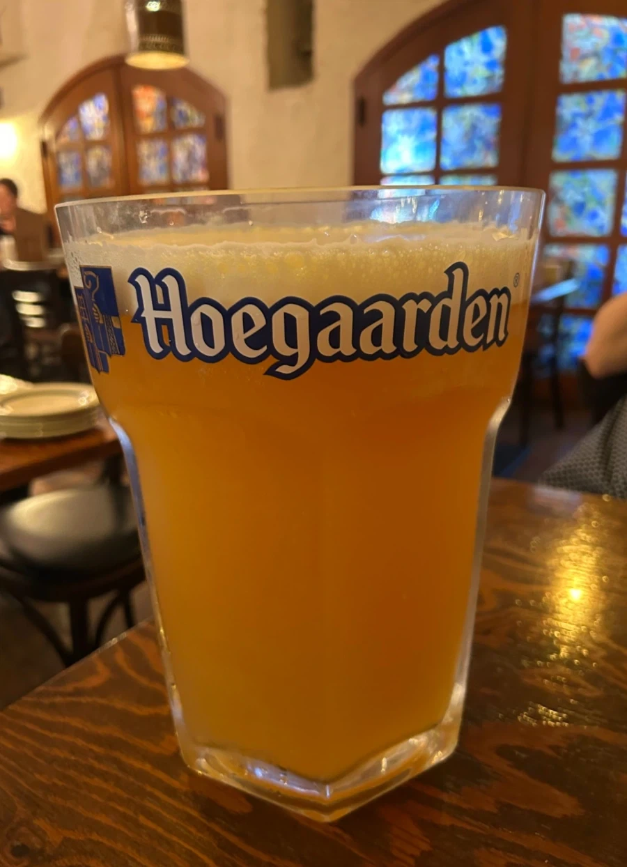 날도 더워서 그냥 맥주 한잔 했다
