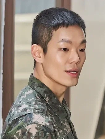 신병) 사실 강찬석, 성윤모만 개과천선하는 거 갖고 말 나오지만