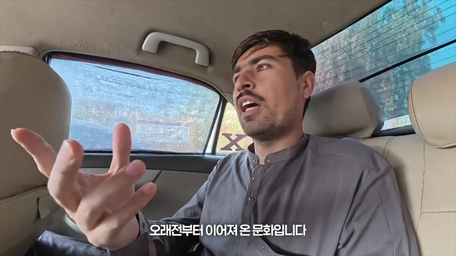 150년째 총을 팔아 먹고사는 파키스탄 마을 - 이미지 4