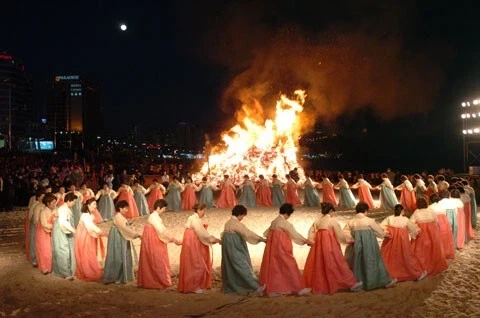 추석하면 떠오르는 전통놀이들
