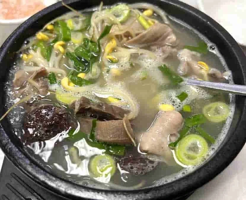 전라도 사람들이 서울가서 순대국밥 시키면 당황하는 이유.jpg - 이미지 3