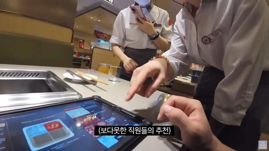 훠궈 처음 먹는 손님을 본 가게 직원들 - 이미지 6