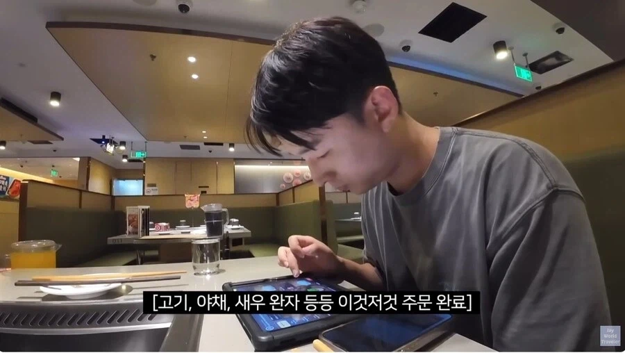 훠궈 처음 먹는 손님을 본 가게 직원들 - 이미지 7