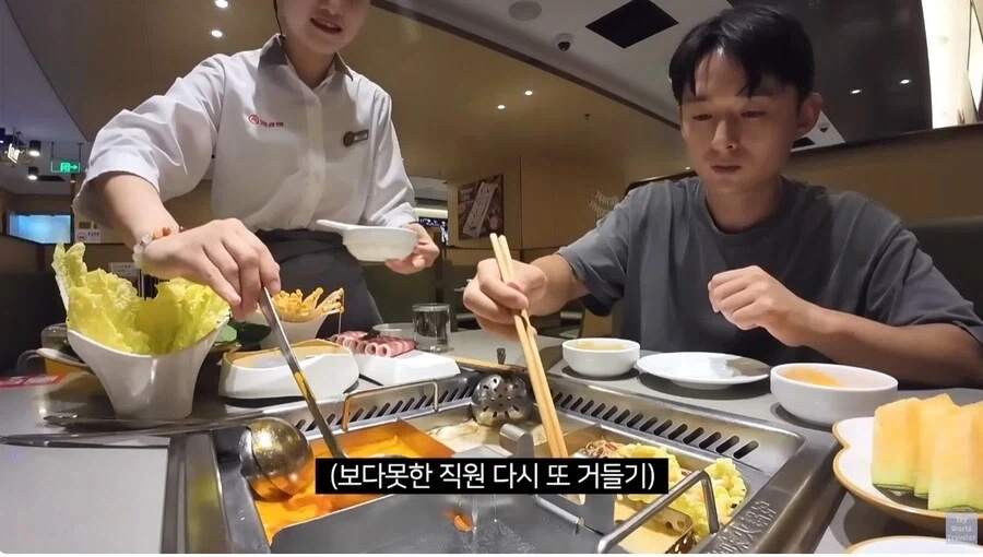 훠궈 처음 먹는 손님을 본 가게 직원들 - 이미지 12