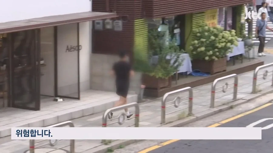 짜증을 내면서 가니까 ＇황당＇..러닝 성지로 떠오르는 광화문 댕댕런 - 이미지 12