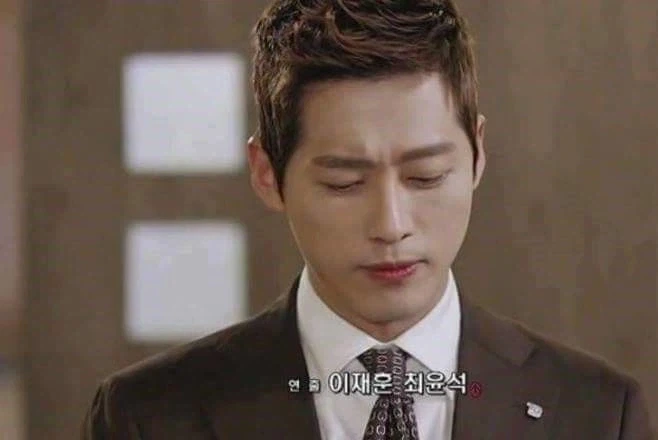 쌓인게 많았던 작가.jpg - 이미지 4