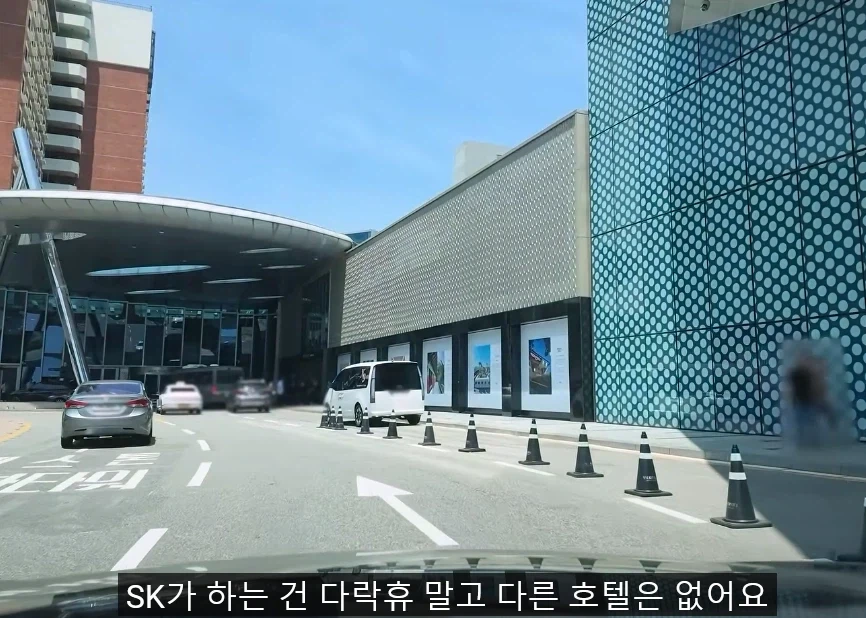 음식점 리뷰중에 급발진하는 유튜버 - 이미지 6
