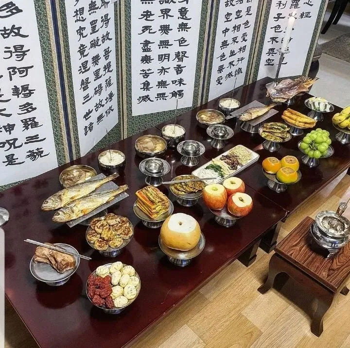 제사상이 불만인지 자꾸 시비거는 큰아버지