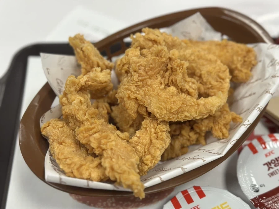 큰 KFC 치킨 드세요