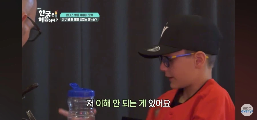 물에 궁금증을 느낀 외국인 - 이미지 3