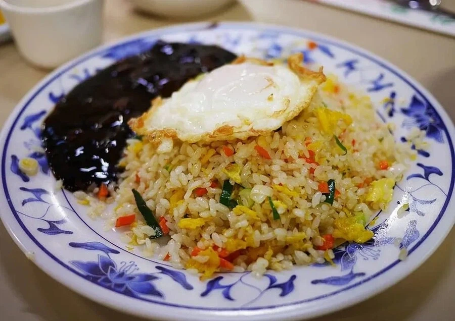 저점이 개박살난 중국집 간판 메뉴