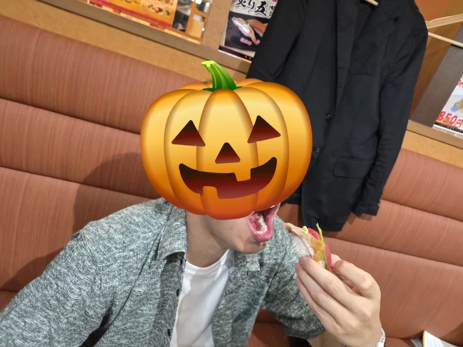 오-가닉 토로 마구로 스시를 두점 집어먹었다