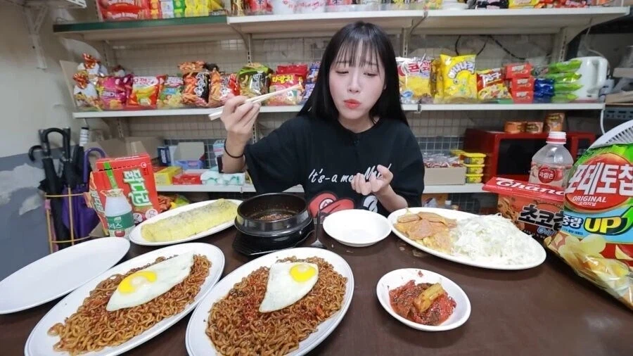 쯔양을 모르는 아저씨.jpg