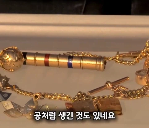실제 프리메이슨 회원이 수집한 프리메이슨 황금 수집품의 가치.jpg - 이미지 10