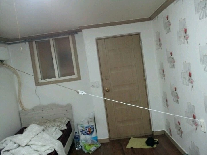 에어컨 설치 잘못한 원룸;;