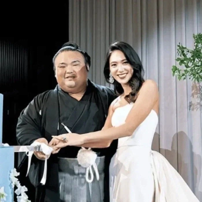 고도비만 스모선수의 결혼 전 후.jpg