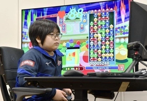 뿌요뿌요 금메달 딴 11세 꼬맹이 특징