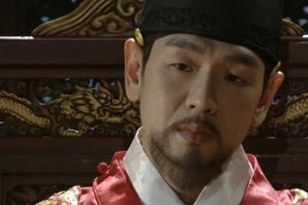 이 몸이 덕이 부족하여 왕권을 물러주려한다..