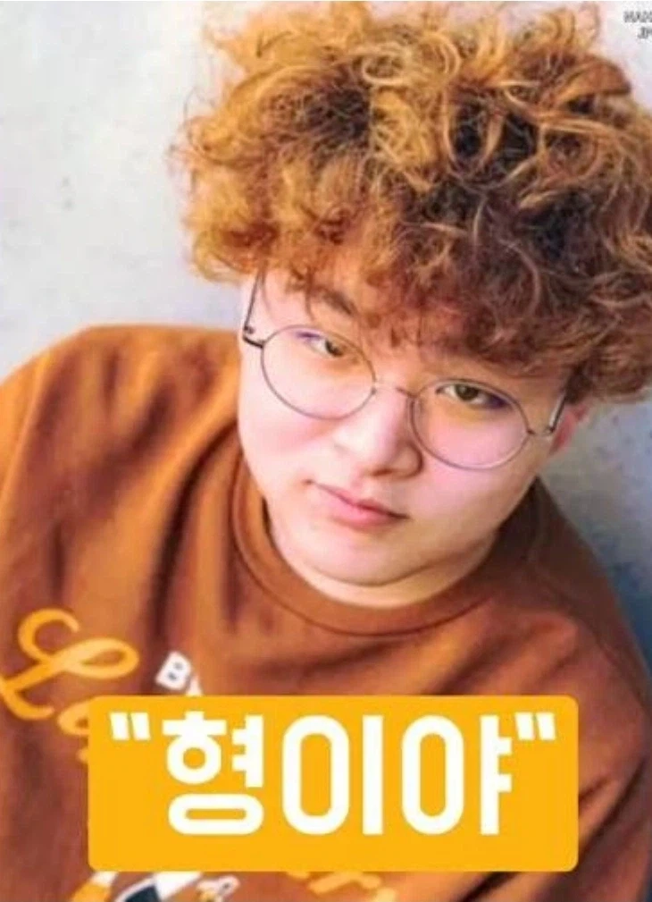 얼굴 없는 컨셉 너무 유난이긴 해
