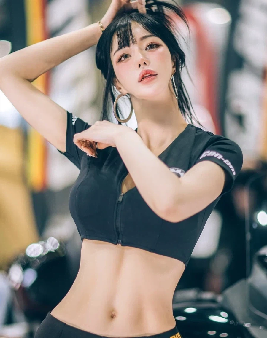 평범한 레이싱걸 눈나 - 이미지 9