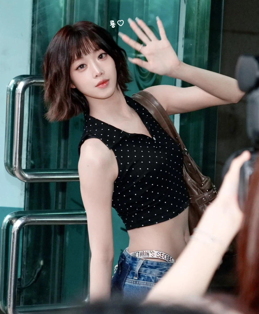 끈 잡아당기는 아이돌 jpg - 이미지 3