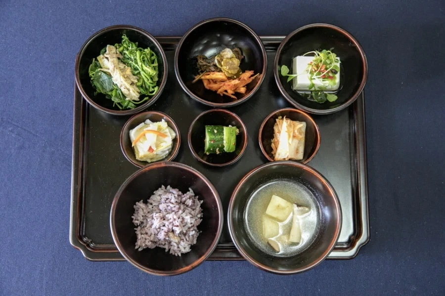 예전에 사찰음식을 딱 한번 먹어봤음