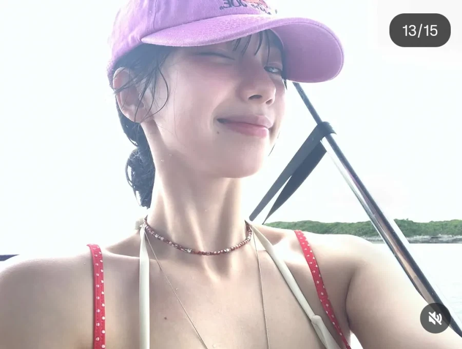 비키니 입어놓고 한 번을 안보여주는 카리나 - 이미지 7