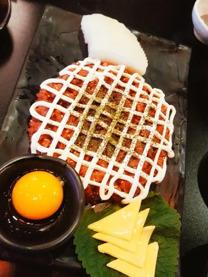 음식점이 육회 고기 품질에 자신 없으면 하는 일