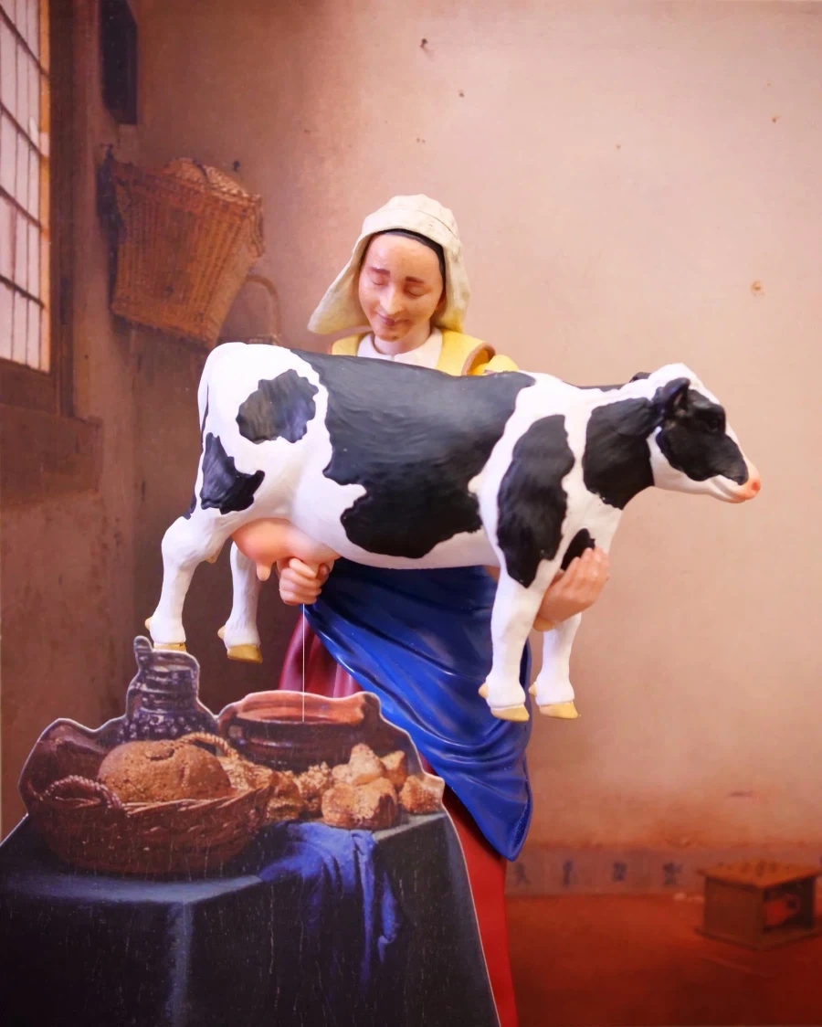 우유를 짜는 여인.jpg
