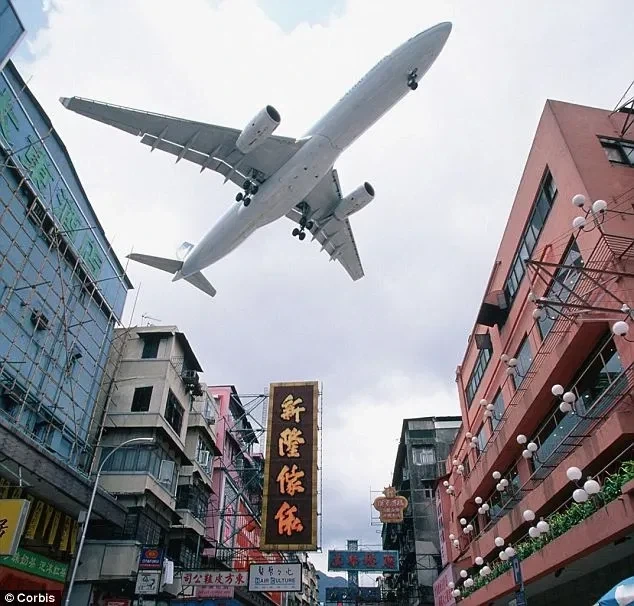 시내접근성은 최고수준이었던 국제공항 레전드